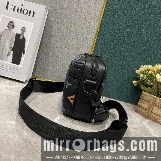 1:1 Louis Vuitton Bags Comet M22495 21.5x14x7.5cm ss