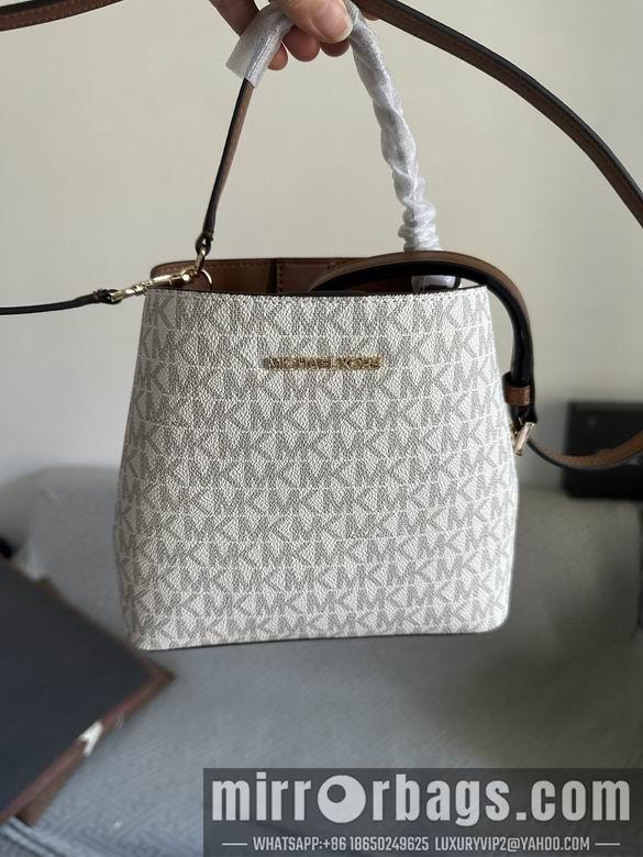 Michael Kors Bags 21X9.5X17.5cm 101601 EY 2colour