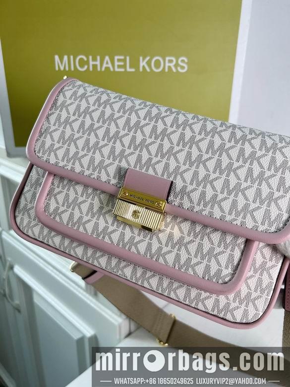 Michael Kors Bags Bradshaw 2101 24X8X16cm DY 2