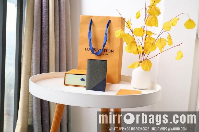 1:1 Louis Vuitton Bags M30985 8X11X1cm YG 3色