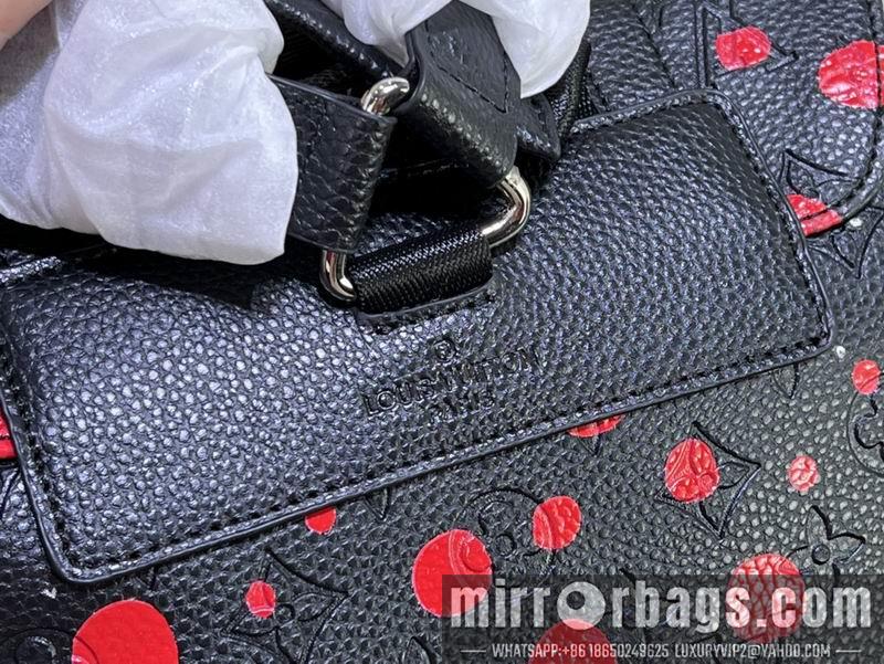 1:1 Louis Vuitton Bags Christopher M21978 38x44x21cm ss