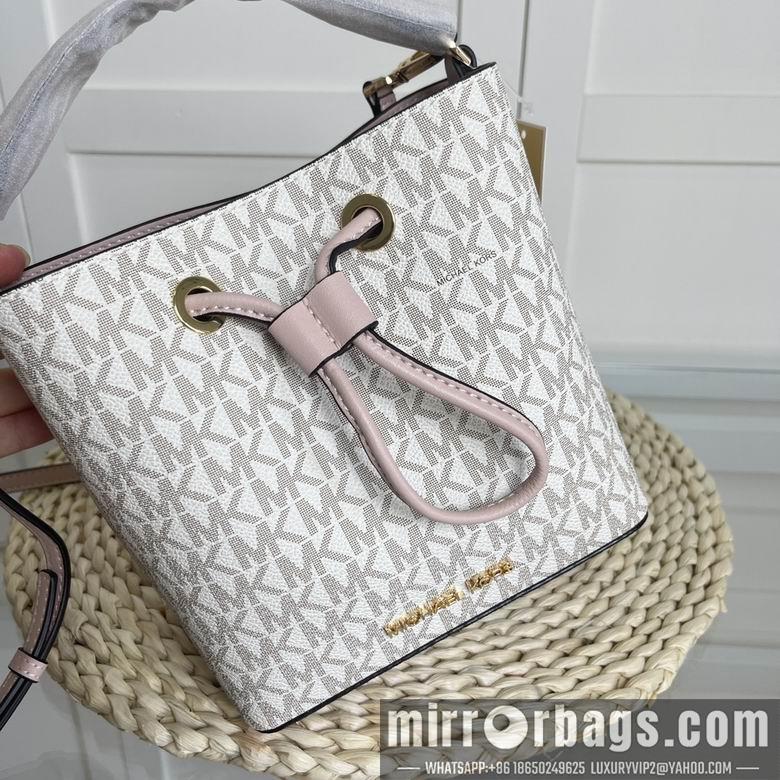 Michael Kors Bags 18X18X10cm 072702 EY 4colour