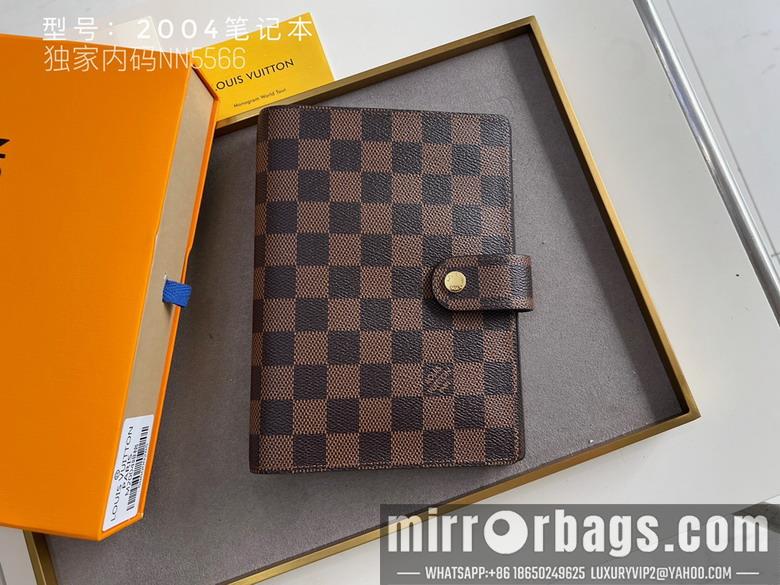 1:1 Louis Vuitton Bags 2004 14x8cm zy3