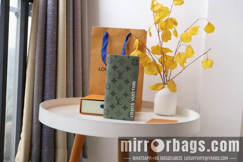 1:1 Louis Vuitton Bags M82790 YG 2colour