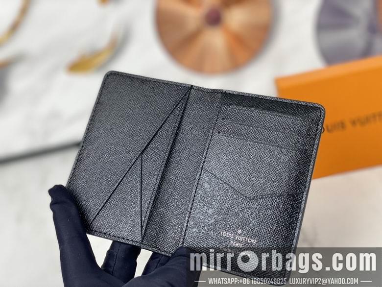 1:1 Louis Vuitton Bags M81784 8X11X1cm