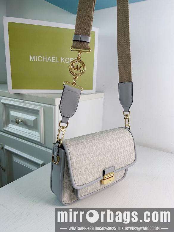 Michael Kors Bags Bradshaw 2101 24X8X16cm DY 3
