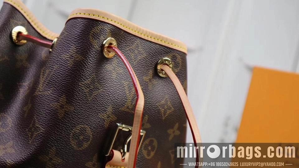 1:1 Louis Vuitton Bags W M40107