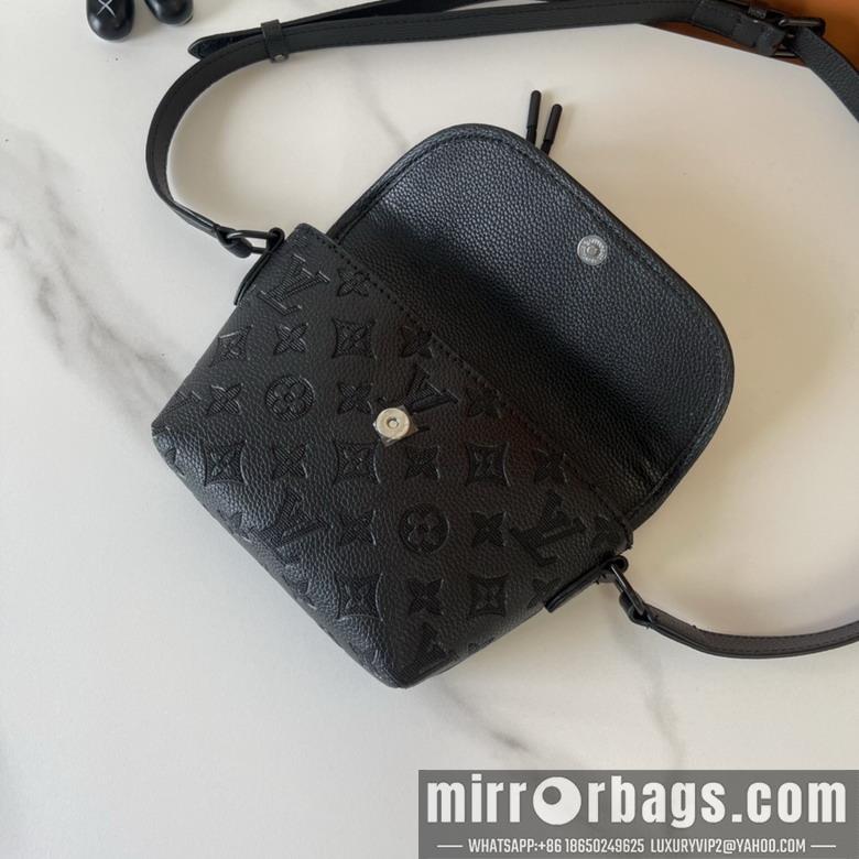1:1 Louis Vuitton Bags Pulse M12806 16x5x22.5cm ss1