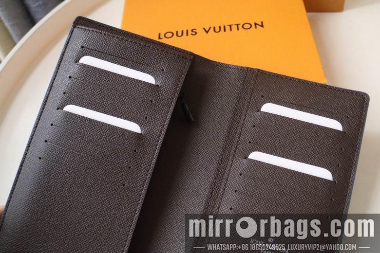 1:1 Louis Vuitton Bags M82790 YG 2colour