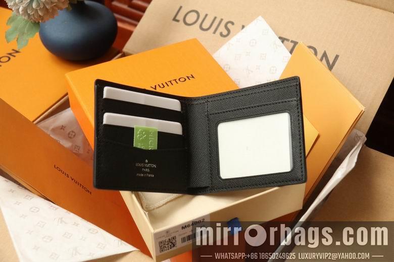 1:1 Louis Vuitton Bags M64002 11X9X2cm XM