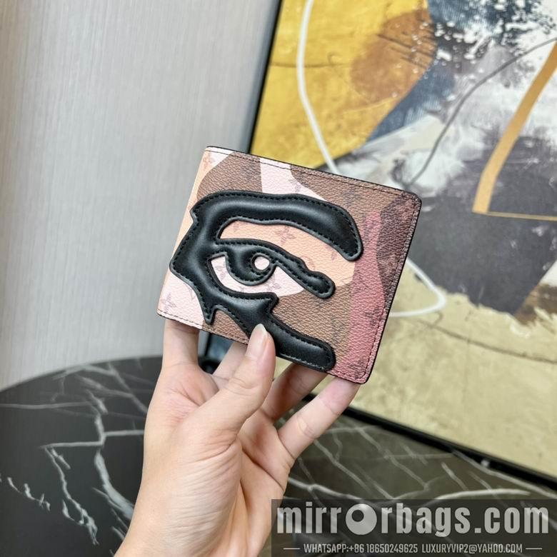 1:1 Louis Vuitton Bags M82573 11.5X9X1.5cm YG 2colour