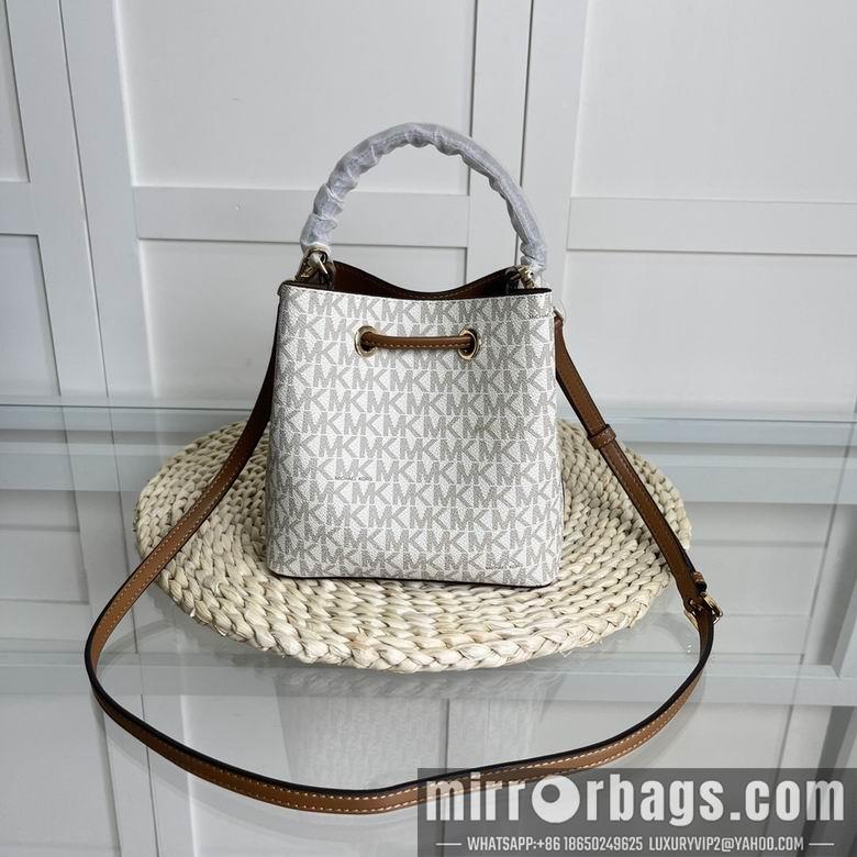 Michael Kors Bags 18X18X10cm 072702 EY 4colour