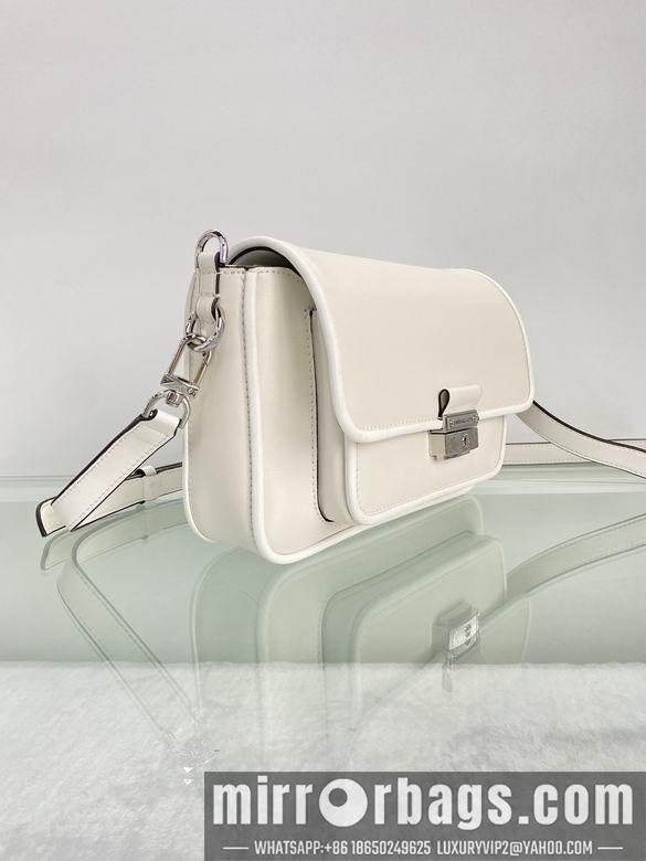 Michael Kors Bags Bradshaw 24X7X16cm 090409 DY 6