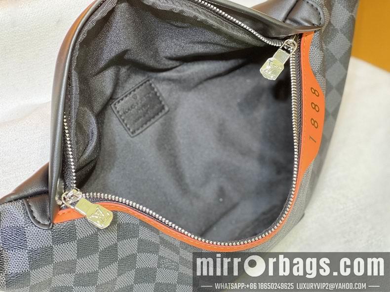1:1 Louis Vuitton Bags Discovery Bumbag M40161 37x30x6 cm cs