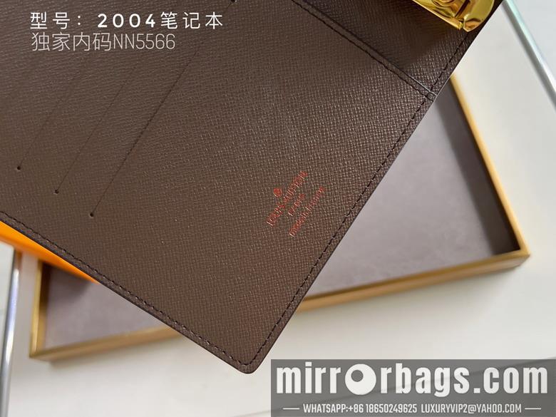 1:1 Louis Vuitton Bags 2004 14x8cm zy3