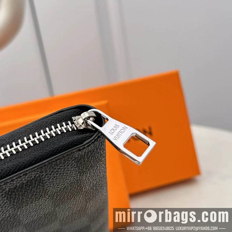 1:1 Louis Vuitton Bags 666067 19X10X2.5cm ZC