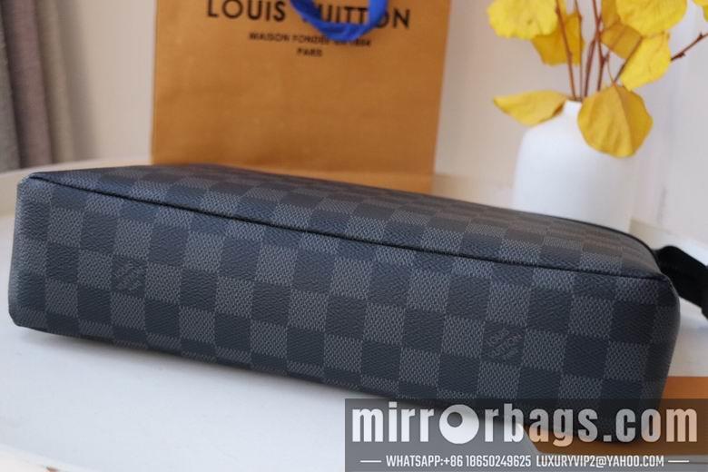 1:1 Louis Vuitton Bags M82543 32X21X8cm XM 3colour
