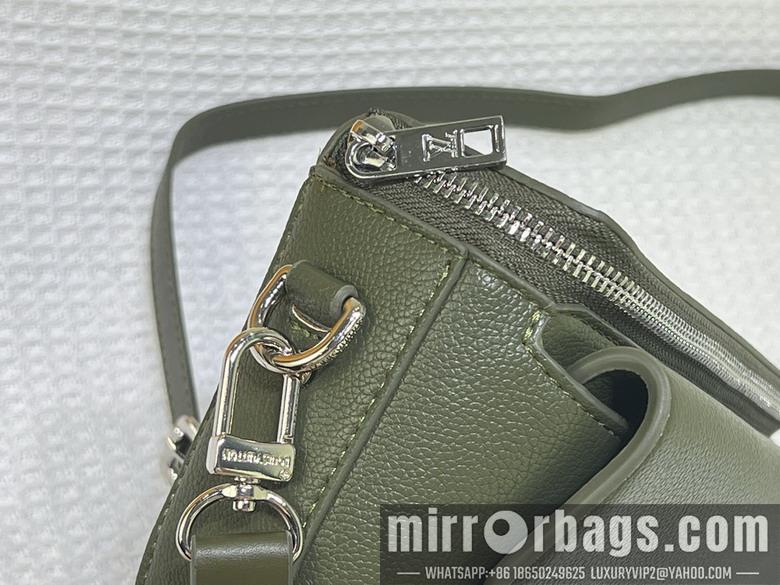 1:1 Louis Vuitton Bags Pilot M83563 20x12x5.5cm ss1