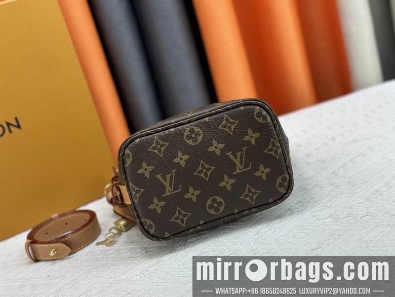 1:1 Louis Vuitton Bags M12925 M13661 16X12X18cm XMY