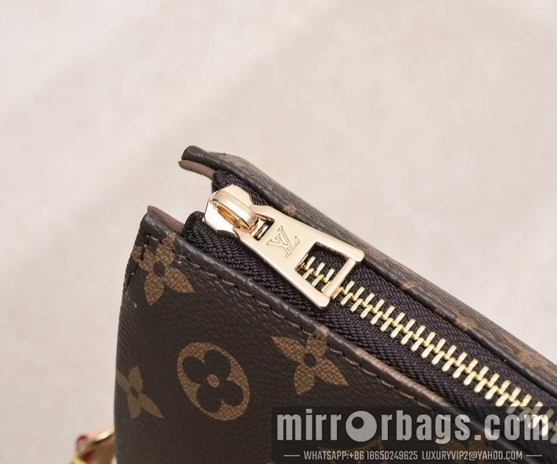 1:1 Louis Vuitton Bags Coussin M57792 30cm YG 4colour