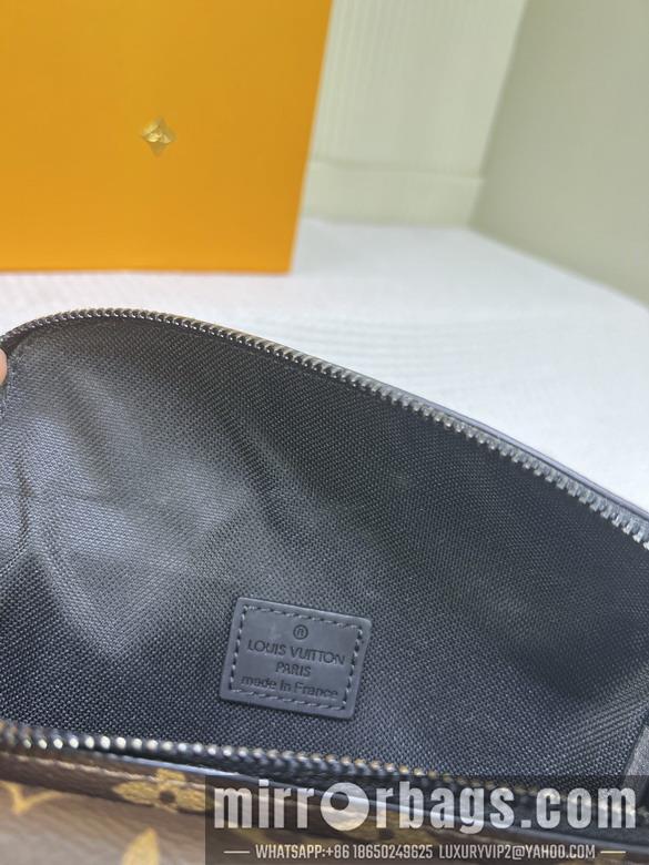 1:1 Louis Vuitton Bags Pilot M83563 20x12x5.5cm ss.