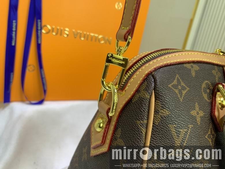 1:1 Louis Vuitton Bags Retiro M40325 33X28X15ss