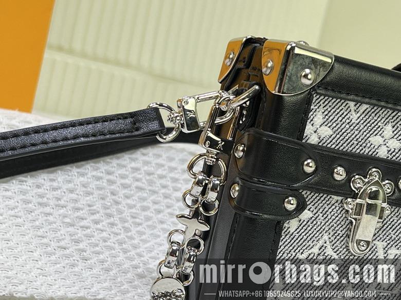 1:1 Louis Vuitton Bags Malle M21462 20x12.5x5cm ss