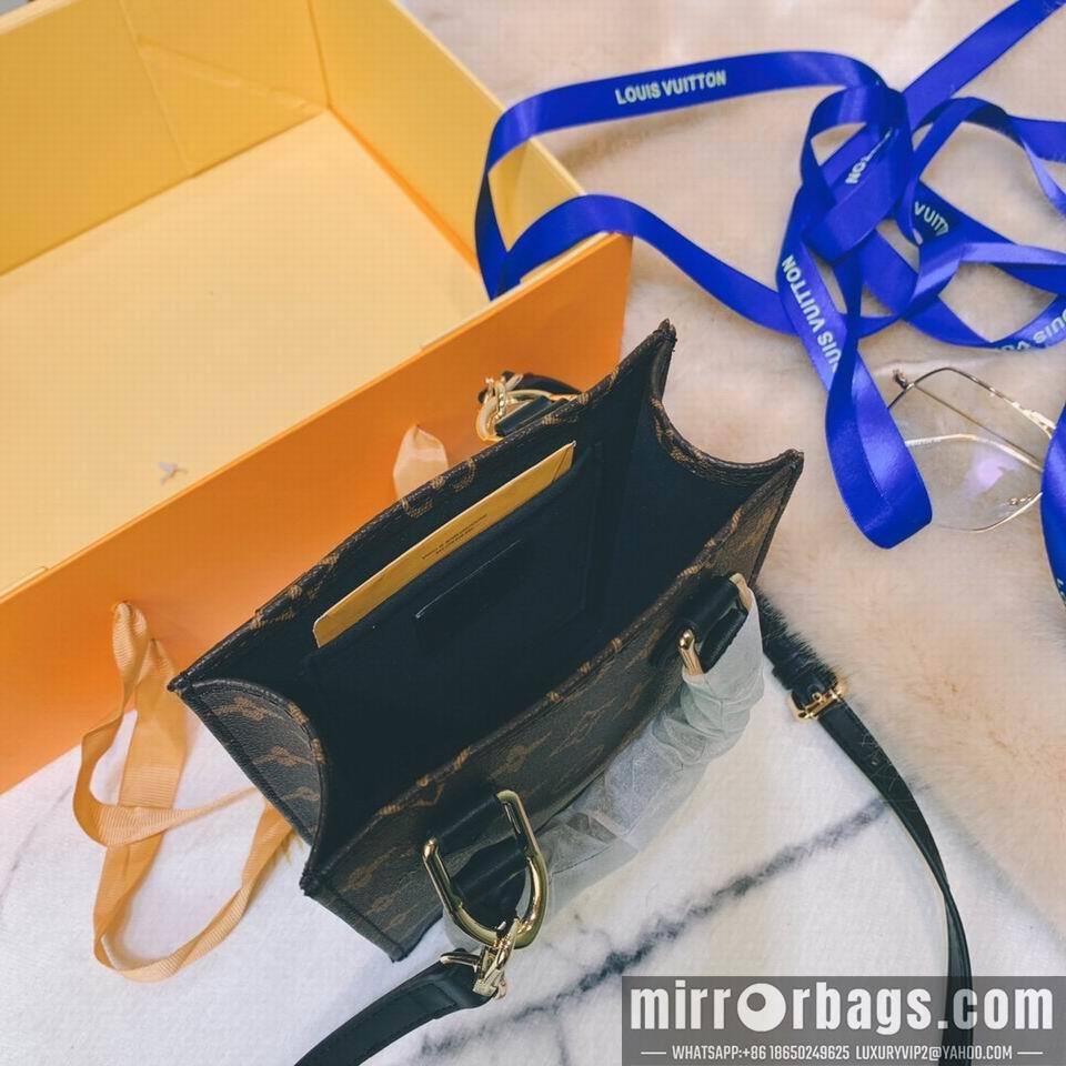 1:1 Louis Vuitton Bags Petit Sac Plat M69846 ss