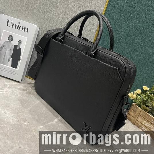 1:1 Louis Vuitton Bags Pilot M23778 39x29x6cm ss
