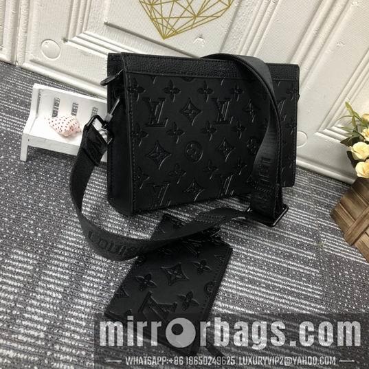 1:1 Louis Vuitton Bags Pochette Voyage M81115 22x14.5x4.5cm cs