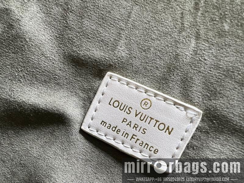 1:1 Louis Vuitton Bags Coussin M57793 M57782 34x24x12cm ss