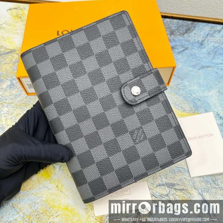 1:1 Louis Vuitton Bags M20004 14X18cm ZC 1