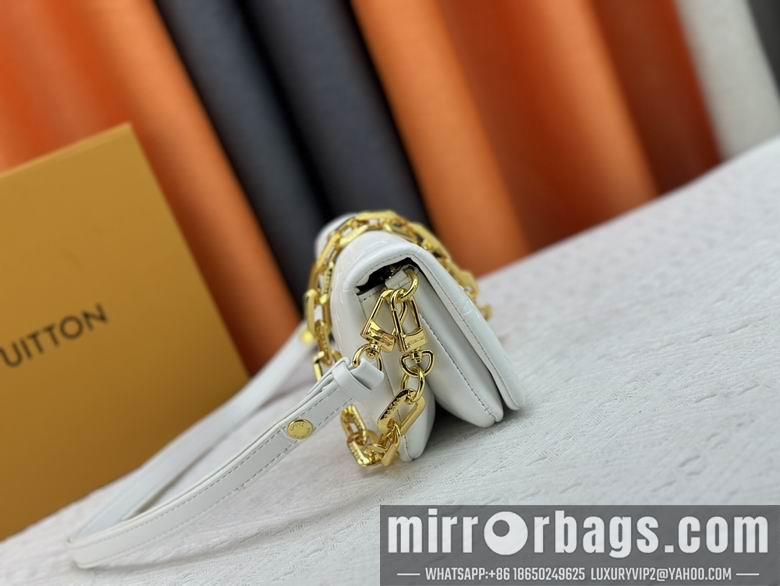 1:1 Louis Vuitton Bags M11331 21X11X8cm XMY
