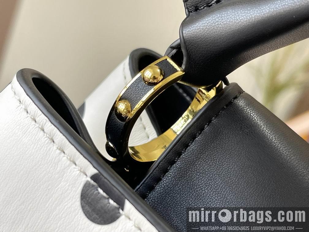 1:1 Louis Vuitton Bags Capucines M20373波尔卡圆点27x18x9cm cs