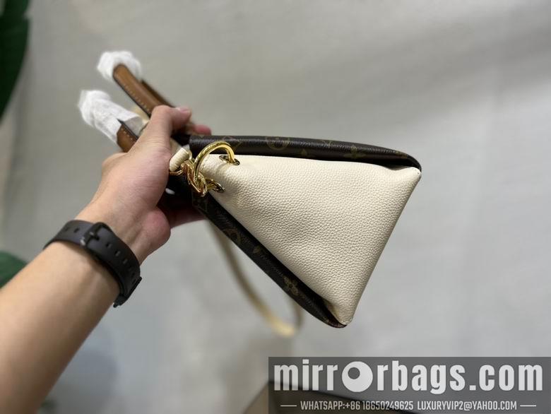 1:1 Louis Vuitton Bags M46495 26X18X15cm XM
