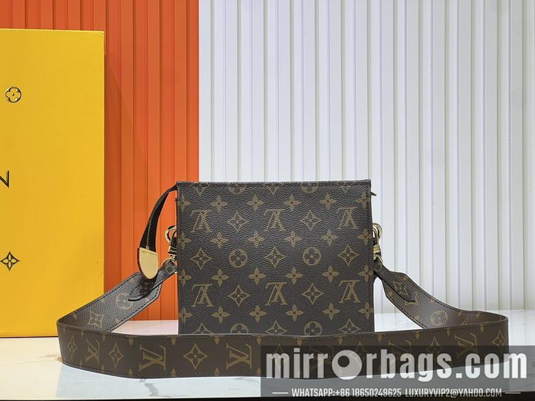 1:1 Louis Vuitton Bags M67692 19x14x5cm ss