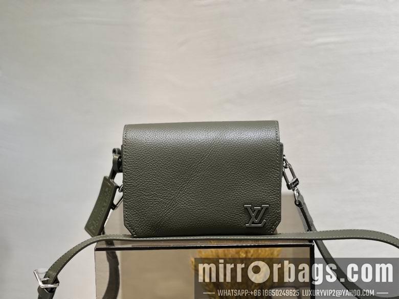 1:1 Louis Vuitton Bags M82085 17X12X7cm YG 4colour