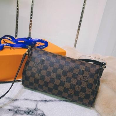 1:1 Louis Vuitton Bags Favorite M40718 28x17x4 cm cs