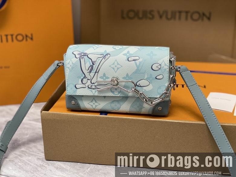 1:1 Louis Vuitton Bags M22637 18X11X6.5cm
