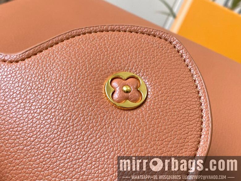 1:1 Louis Vuitton Bags Hat M24607 38x23x16cm ss1