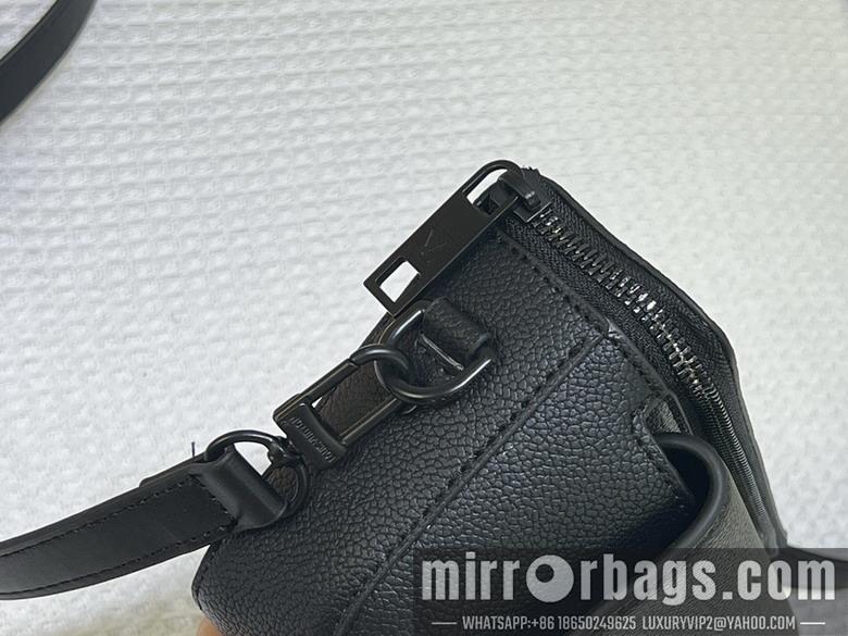 1:1 Louis Vuitton Bags Pilot M83563 20x12x5.5cm ss