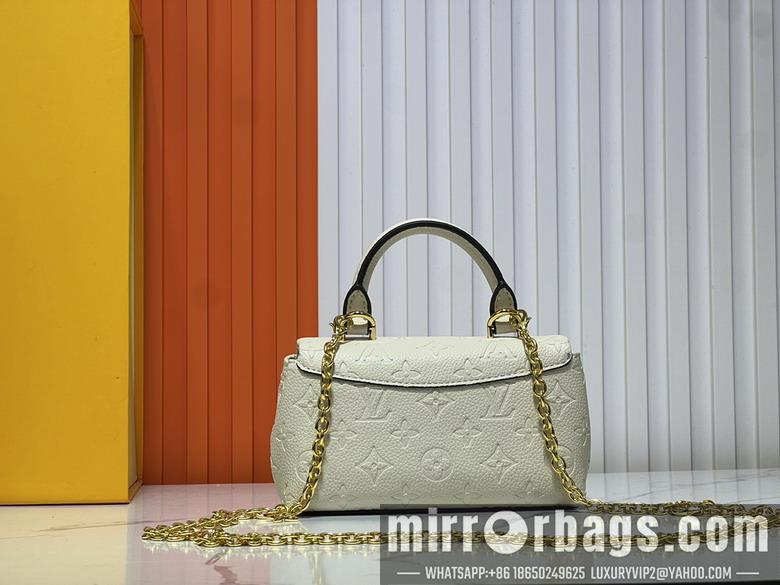 1:1 Louis Vuitton Bags M12211 19x11x6cm ss