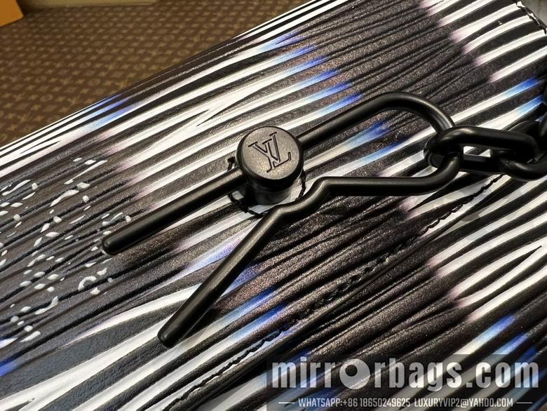 1:1 Louis Vuitton Bags M82819 18X11X6.5cm XM