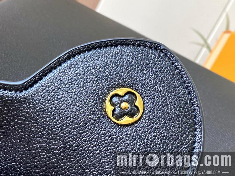 1:1 Louis Vuitton Bags Cap M24607 38x23x16cm ss