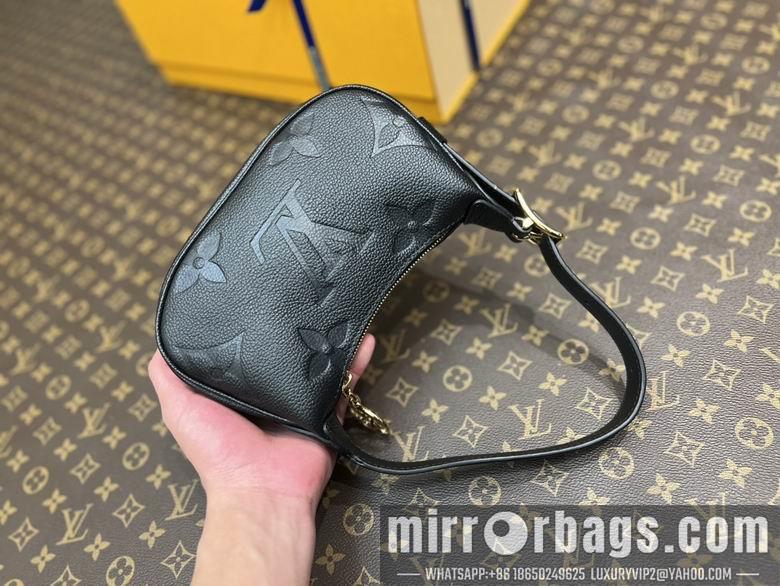 1:1 Louis Vuitton Bags M82391 20.5X11X5cm XM
