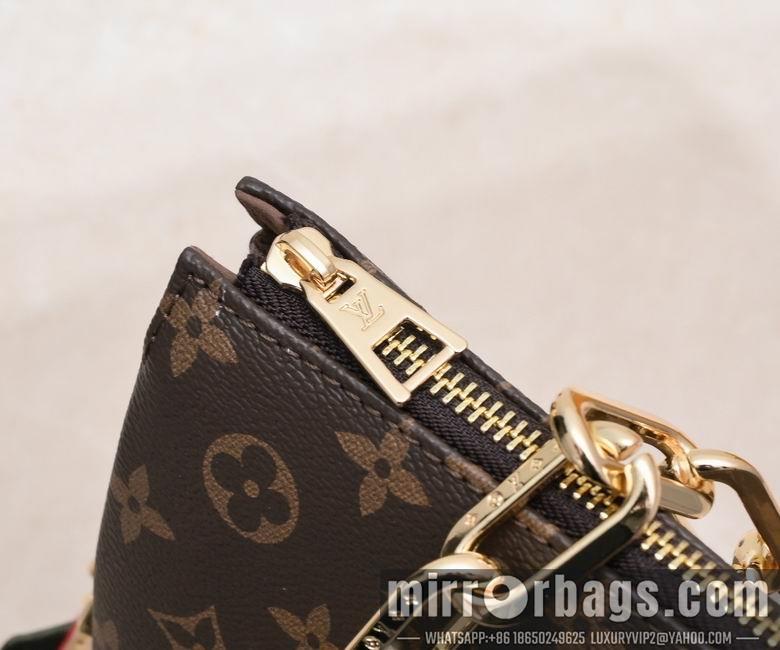 1:1 Louis Vuitton Bags Coussin M57792 30cm YG 4colour