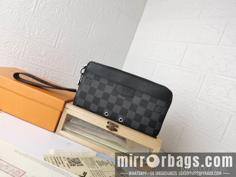 1:1 Louis Vuitton Bags M69037 19X11X3.5cm XMY 4