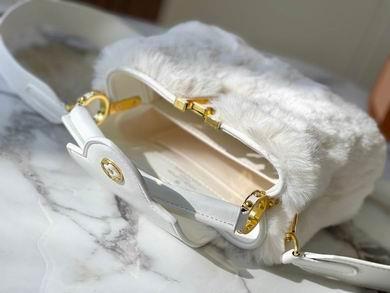 1:1 Louis Vuitton Bags Capucines M22387水貂毛21x14x8cm ss