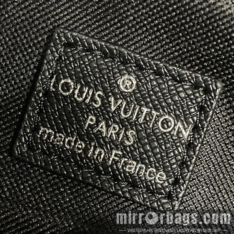 1:1 Louis Vuitton Bags District M11657 22.5x15.5x7.5cm ss