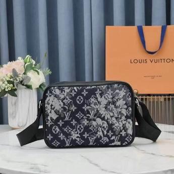 1:1 Louis Vuitton Bags WM1516 27X19X7